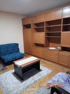 Dvosoban ušuškan stan se izdaje na Podbari